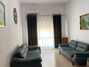 Rosy house - Comode house near the beach, Kavajë